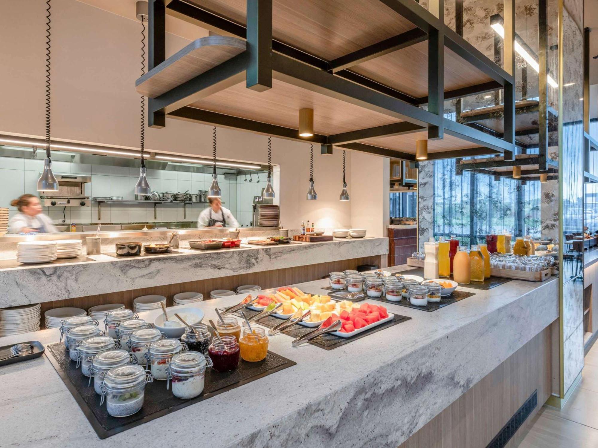 Mantra Melbourne Epping Hotel Exterior photo