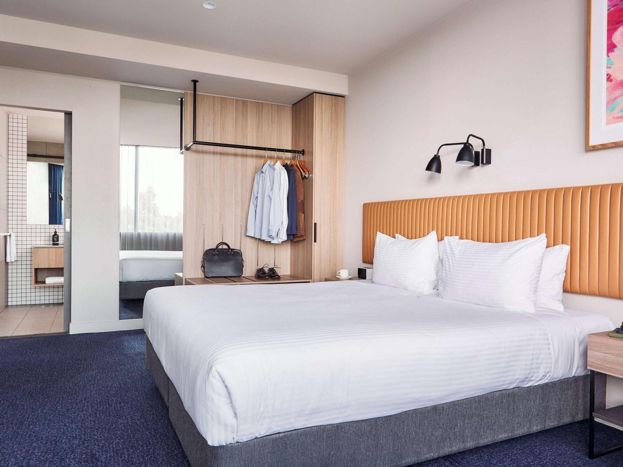 Mantra Melbourne Epping Hotel Exterior photo